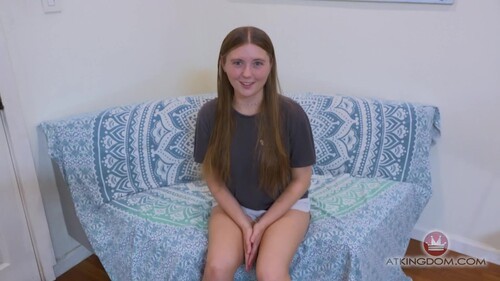 ATKGalleria – Zoey Zimmer (24 11 02)