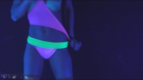 MeetMadden – Blacklight Dance (11 08 10)